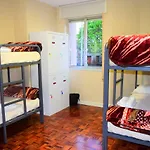 Hostel Mirás *