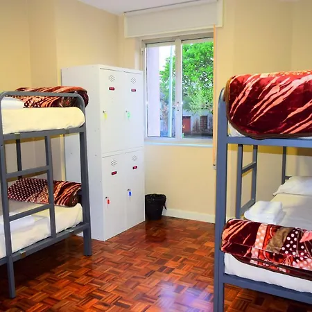 Hostel Miras *